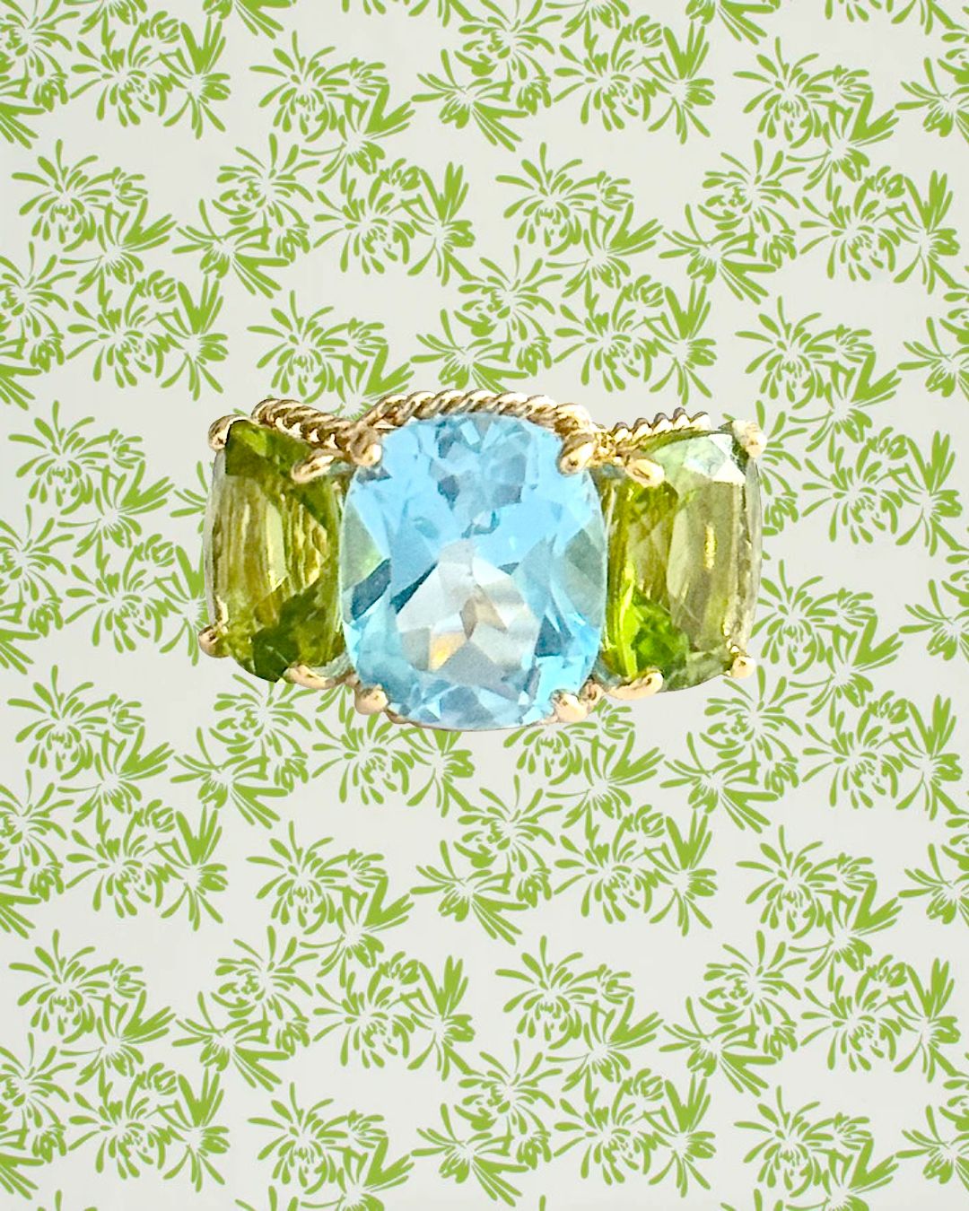 Elegant Single Stone Citrine Ring with Gold Rope Twist Border