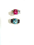 18kt Yellow Gold Medium GUM DROP™ three stone Ring with Blue Topaz Diamonds