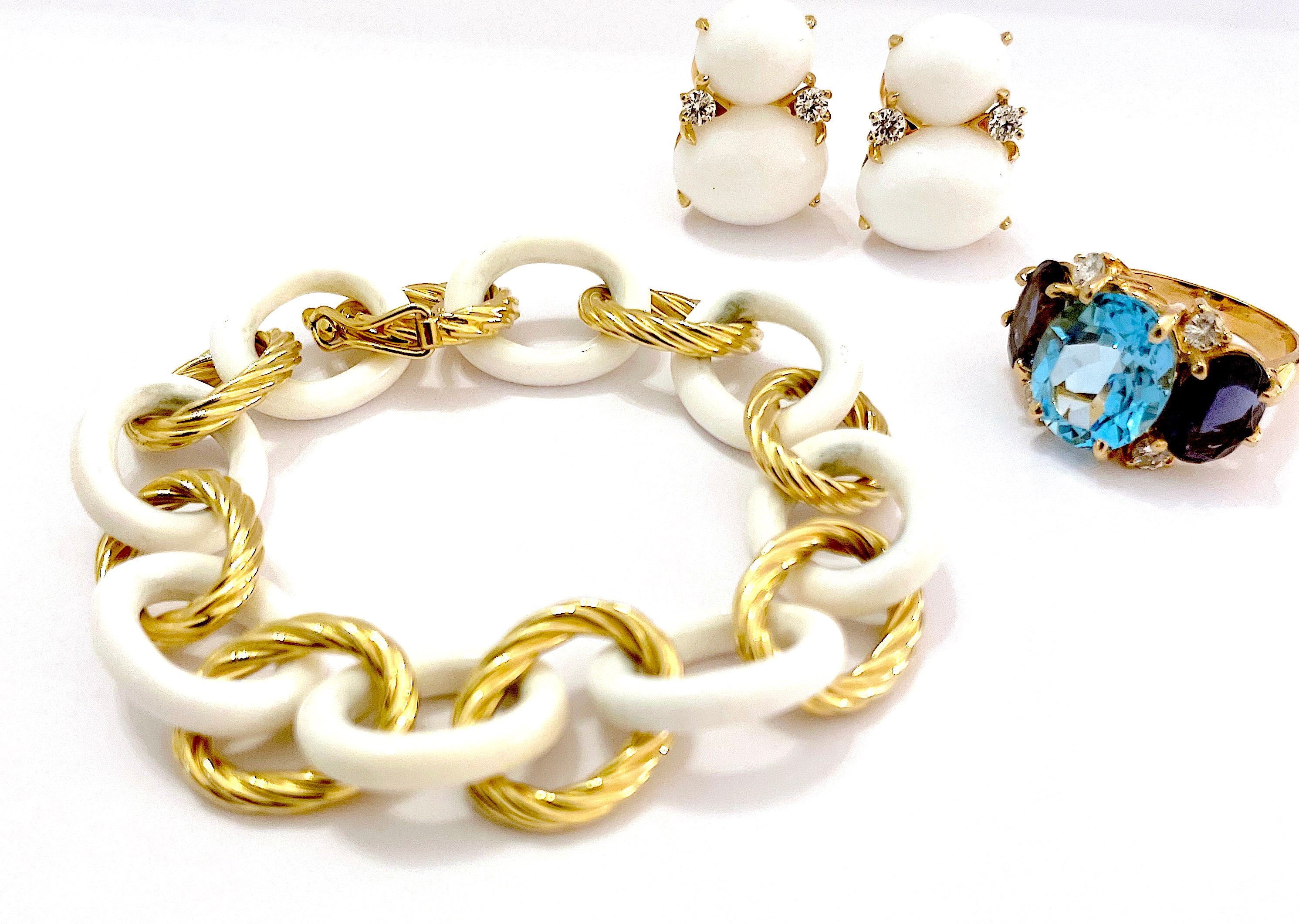Elegant Alternating Yellow Gold Twist and White Jade Link Bracelet