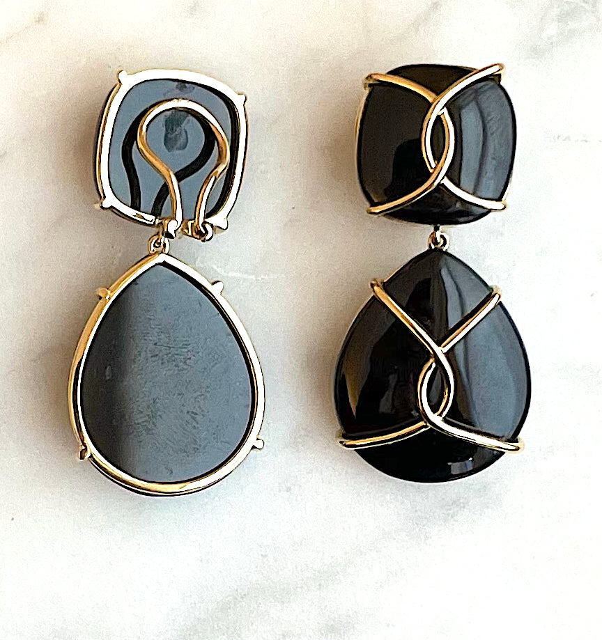 18kt Yellow Gold and Wood Earring